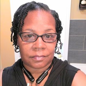 Meet your Posher, Clarice